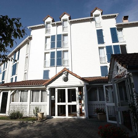 Hotel Strasbourg - Montagne Verte & Restaurant Louisiane Bagian luar foto