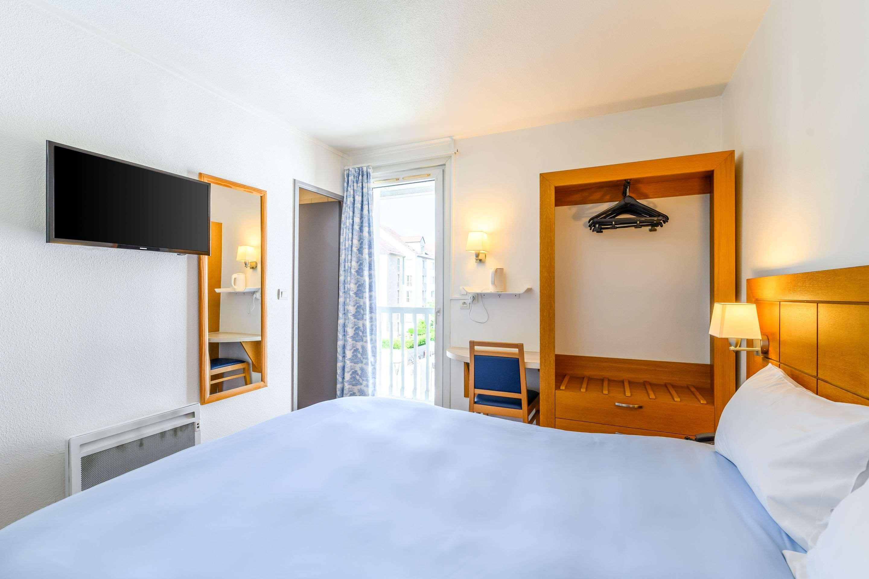 Hotel Strasbourg - Montagne Verte & Restaurant Louisiane Bagian luar foto