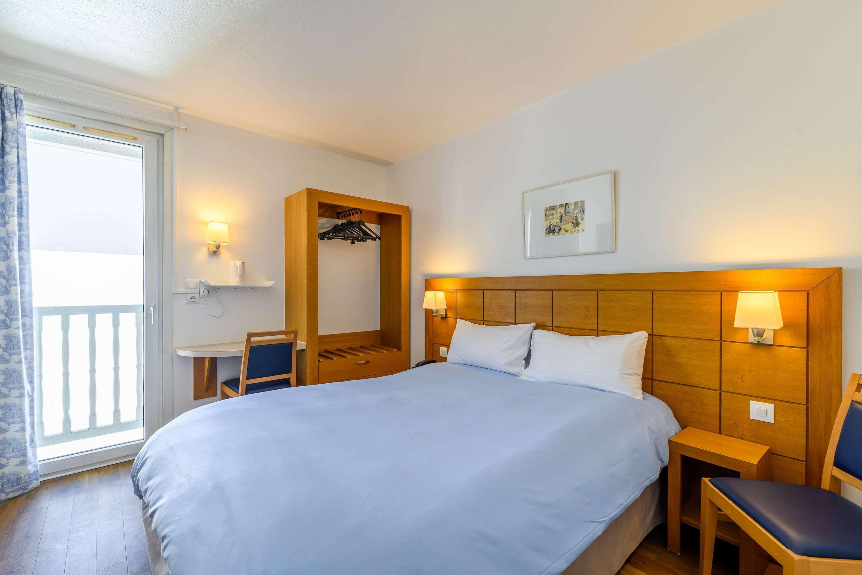Hotel Strasbourg - Montagne Verte & Restaurant Louisiane Bagian luar foto