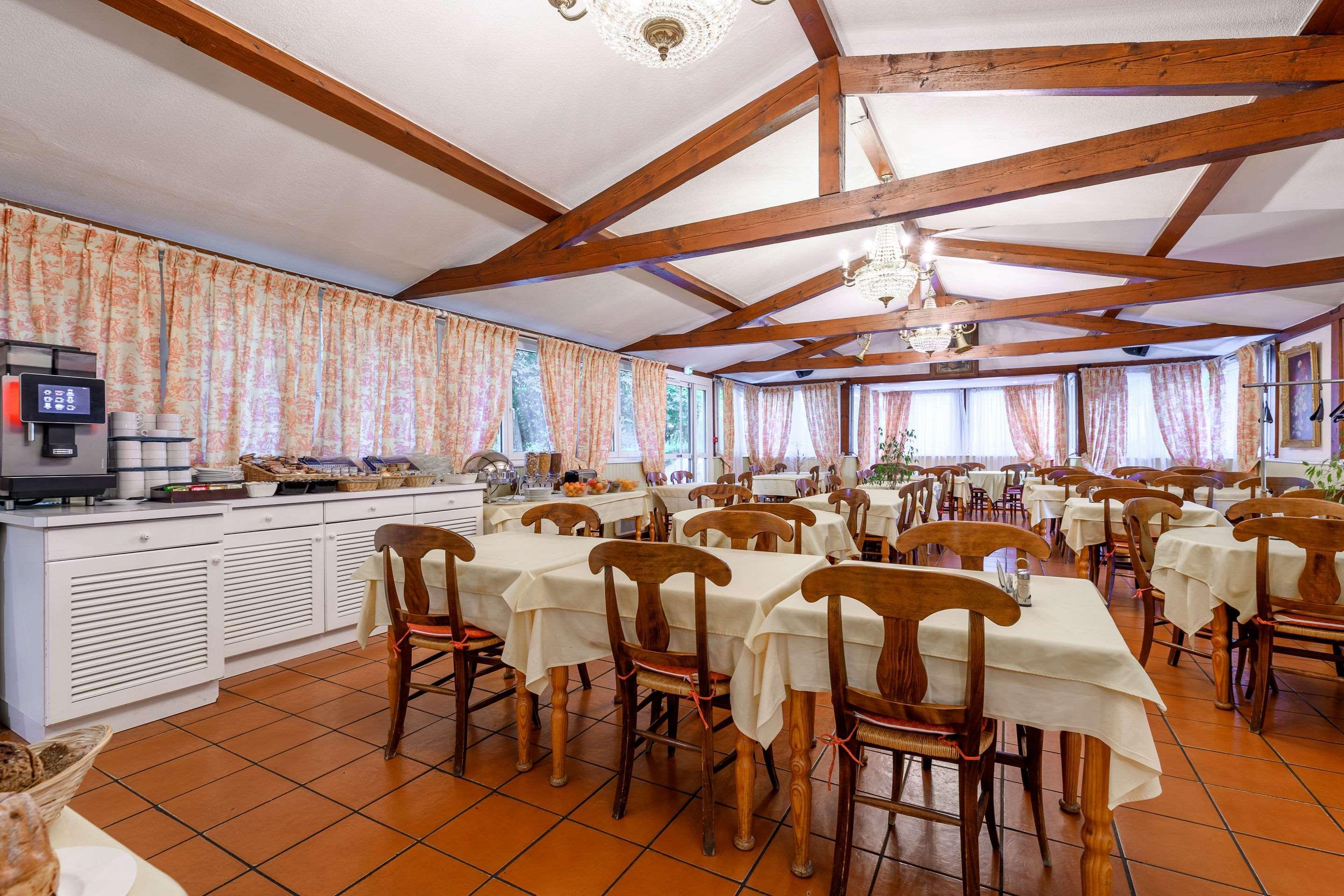 Hotel Strasbourg - Montagne Verte & Restaurant Louisiane Bagian luar foto