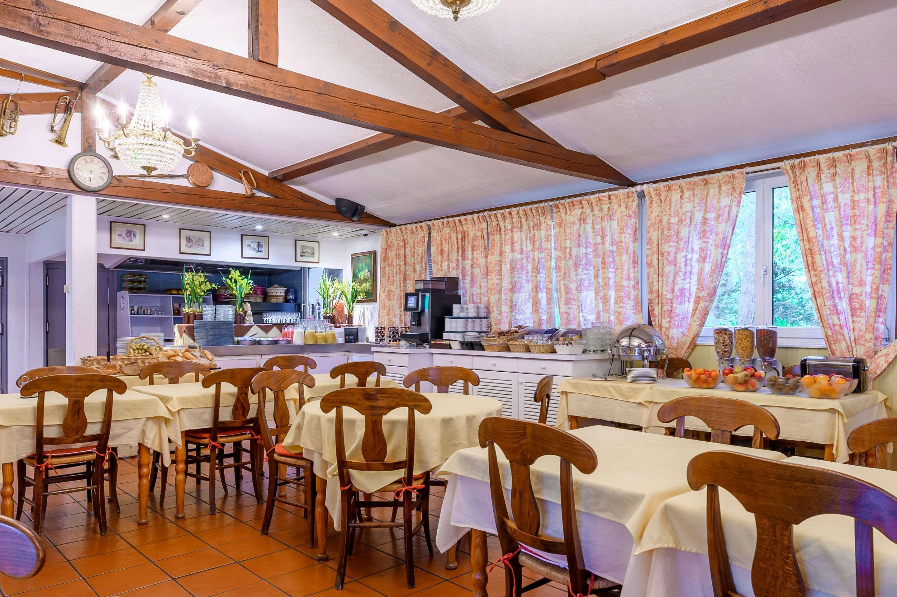Hotel Strasbourg - Montagne Verte & Restaurant Louisiane Bagian luar foto