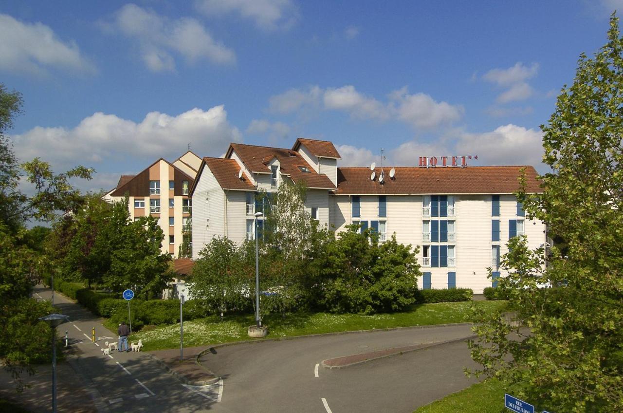 Hotel Strasbourg - Montagne Verte & Restaurant Louisiane Bagian luar foto