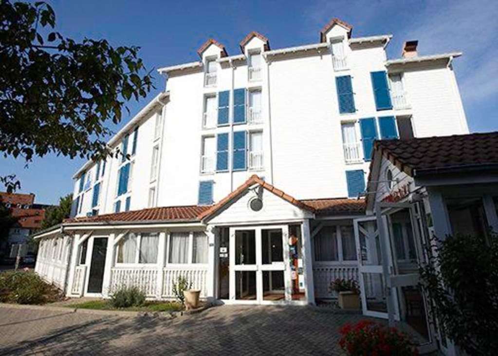 Hotel Strasbourg - Montagne Verte & Restaurant Louisiane Bagian luar foto